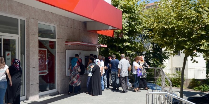 İkramiyelerini Alan Emekliler Memnun