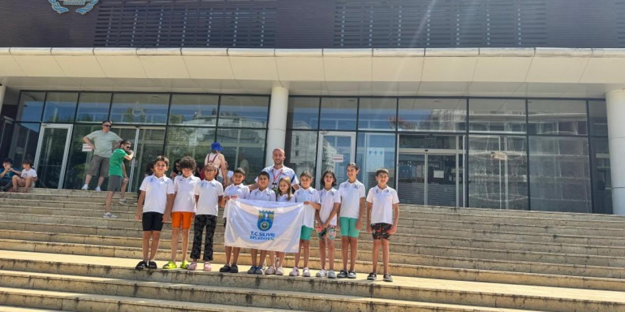 Silivri Belediyesi Spor Kulübü Yüzme Takımı, Ulusal Gelişim Ligi'nden Derecelerle Döndü
