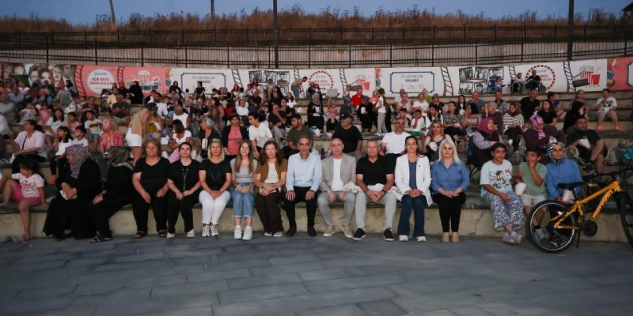 Açık Hava Sinema Geceleri Silivri’de Nostalji Dolu Bir Akşama Sahne Oldu