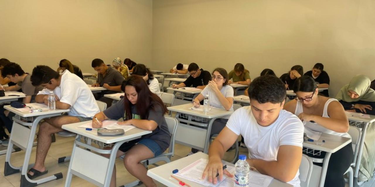 Silivri Belediyesi'nden LGS ve YKS Adaylarına Ücretsiz Eğitim Desteği