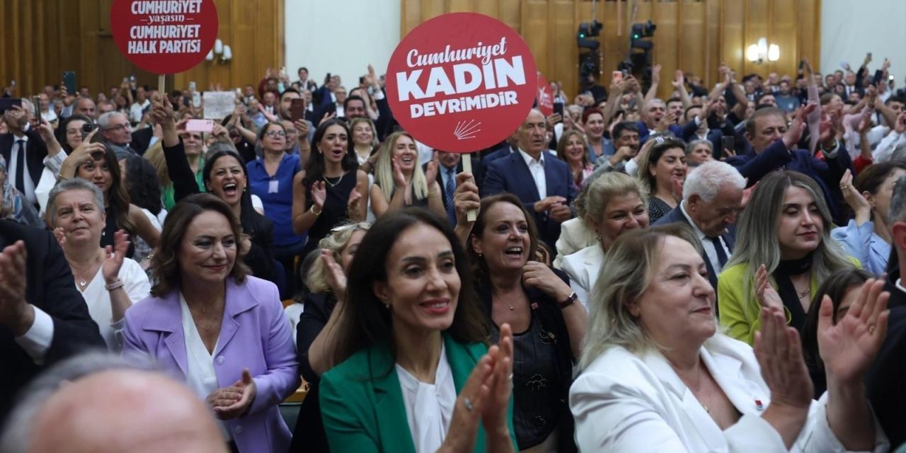 CHP Kadın Kollarından Grup Toplantısına 600 Kişilik Çıkarma