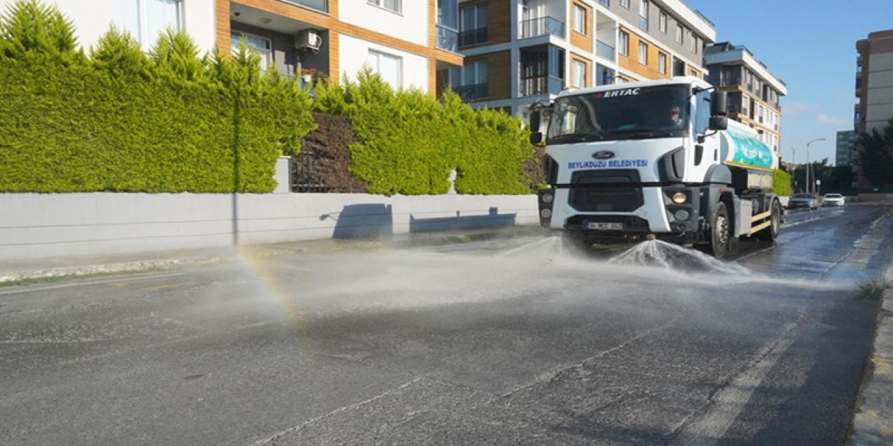 BEYLİKDÜZÜ’NÜN TÜM MAHALLELERİNDE KAPSAMLI TEMİZLİK ÇALIŞMASI