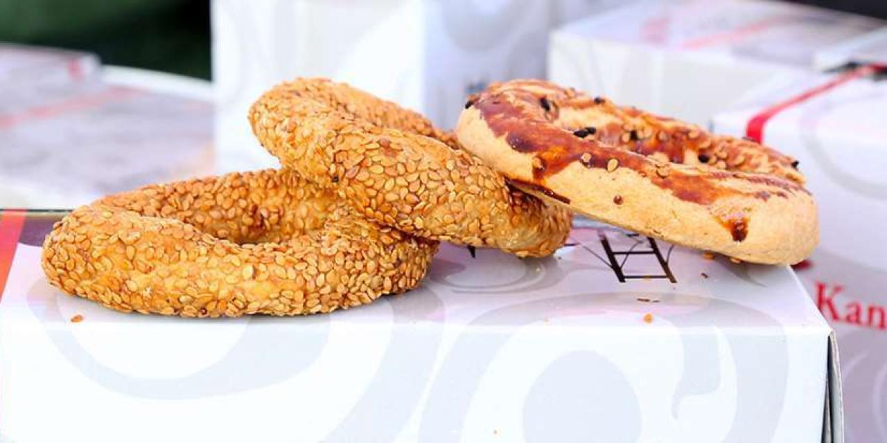 MEVLİD KANDİLİ’NDE ATAŞEHİR’DE KANDİL SİMİDİ İKRAMI