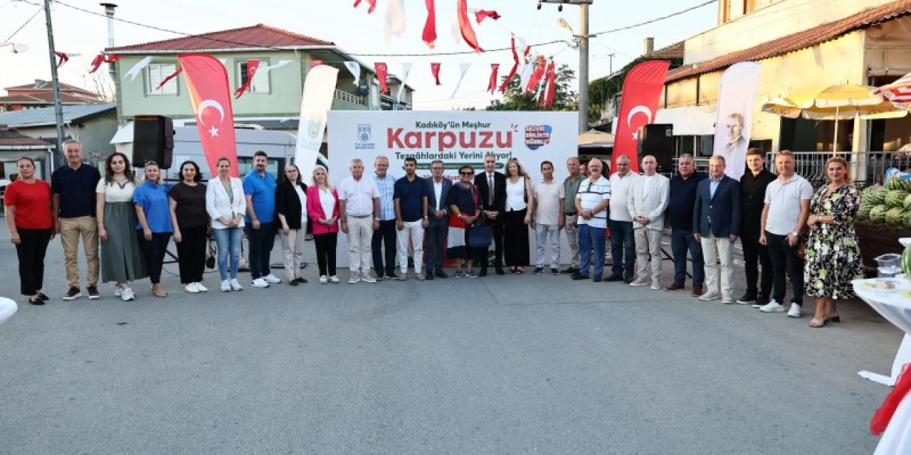 Kadıköy Karpuzu Tezgâhlardaki Yerini Aldı