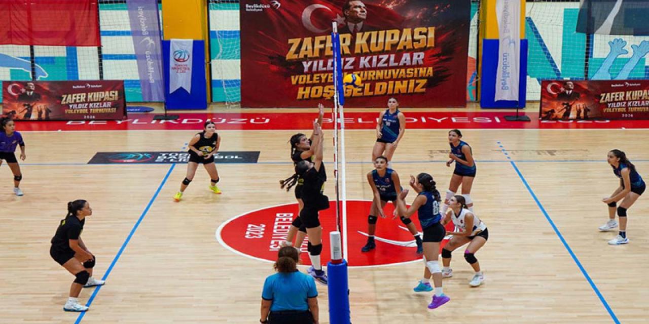 BEYLİKDÜZÜ’NÜN GENÇ VOLEYBOLCULARI ZAFER KUPASI’NDA TER DÖKTÜ