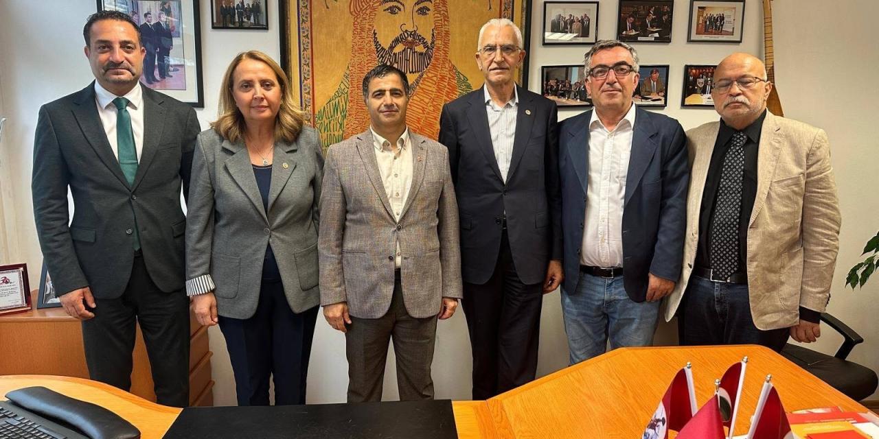 CHP'li Heyet, Avrupa Alevi Konfederasyonu Eşit Başkanı Mat ile Bir Araya Geldi