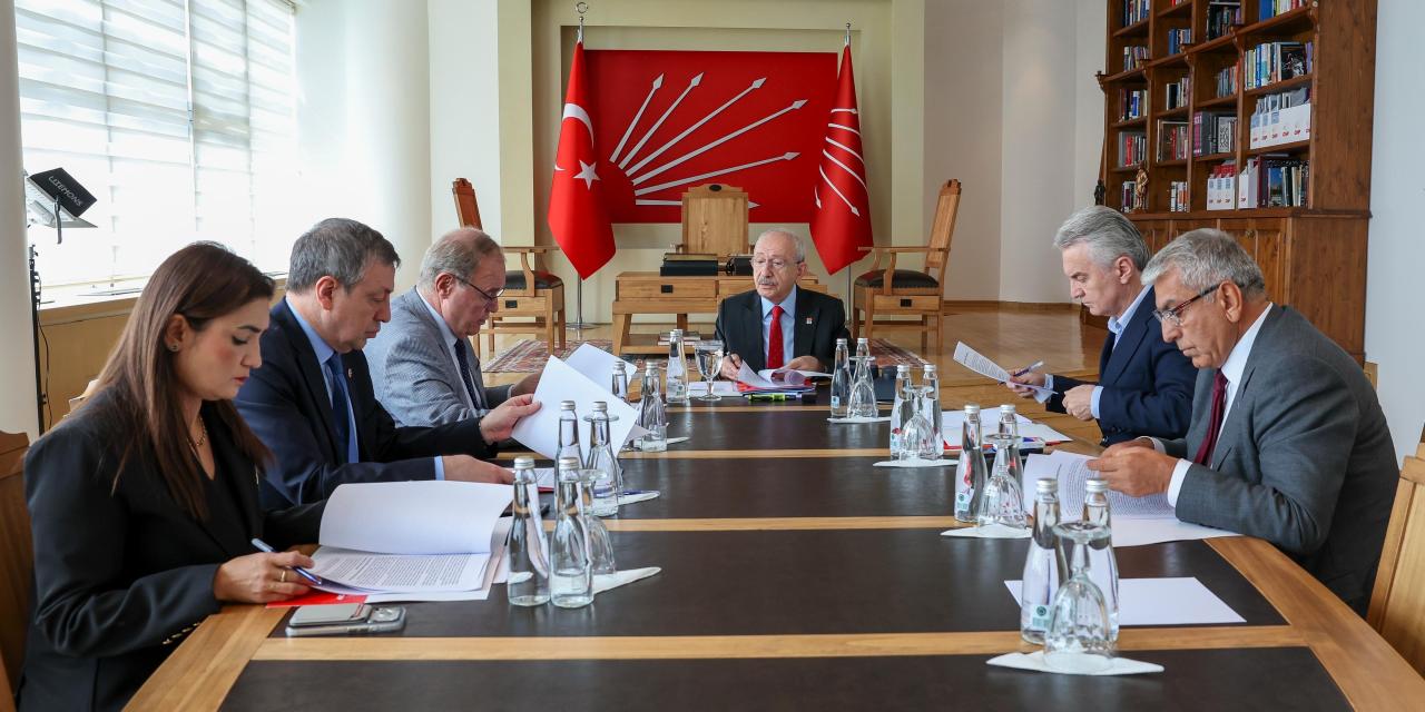 CHP Genel Başkanı Kemal Kılıçdaroğlu, Ekonomi Masası Toplantısına Başkanlık Etti