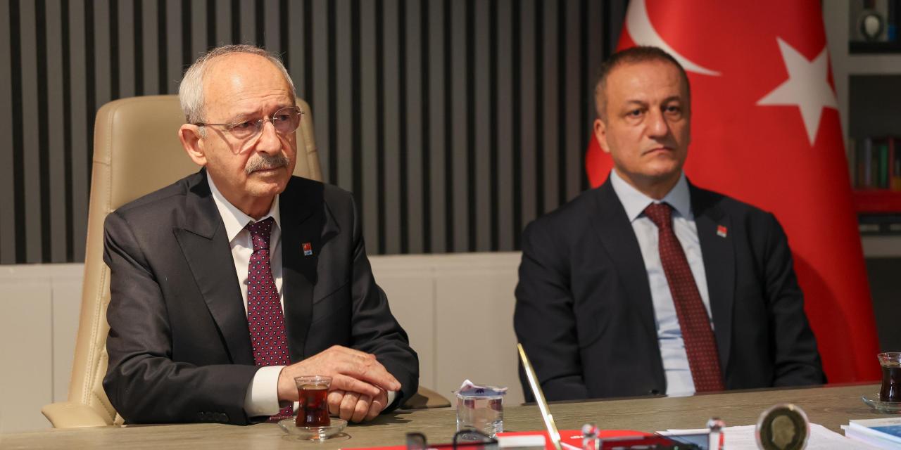 CHP Genel Başkanı Kemal Kılıçdaroğlu, CHP Mersin İl Başkanlığı’nı Ziyaret Etti