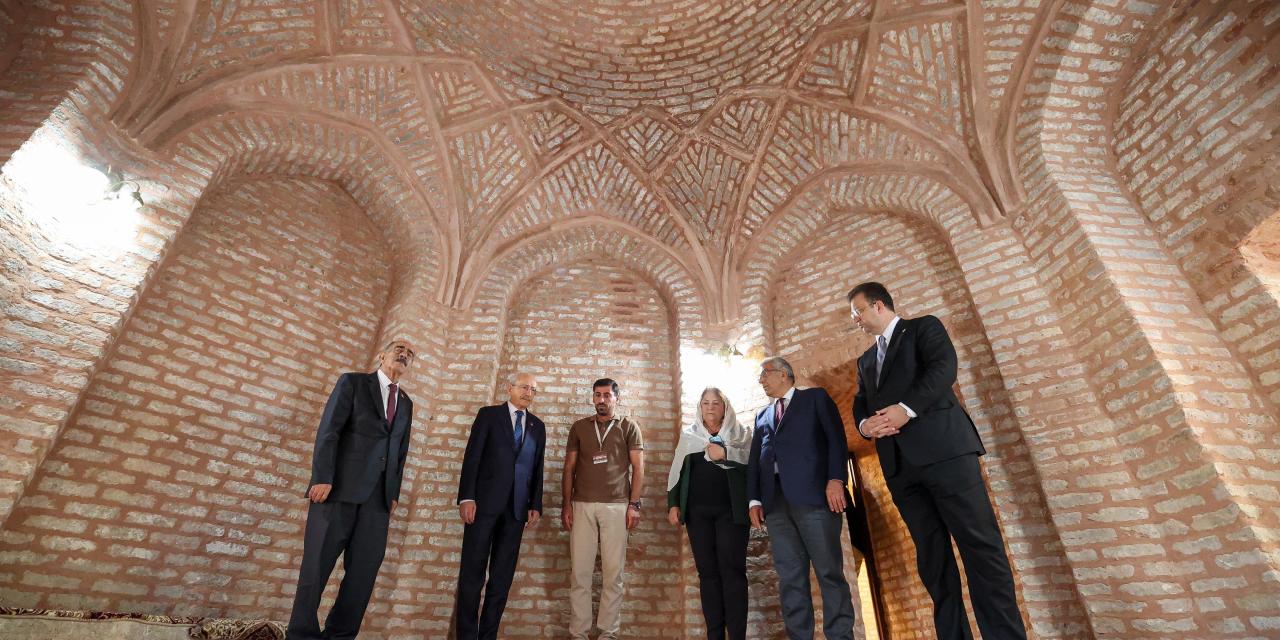 CHP Genel Başkanı Kemal Kılıçdaroğlu, Cizre’de Kırmızı Medrese’yi Ziyaret Etti
