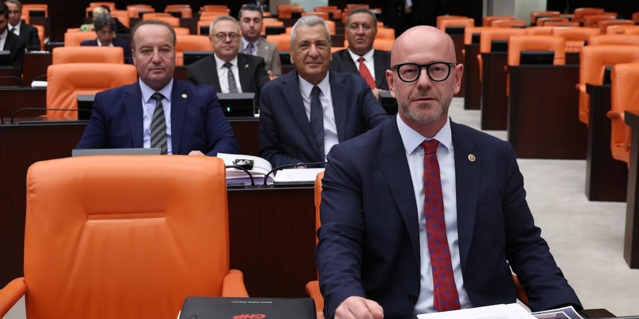 Serkan Sarı: “Vatandaş Borç Batağında, Yandaşlar Fon Soygununda!”