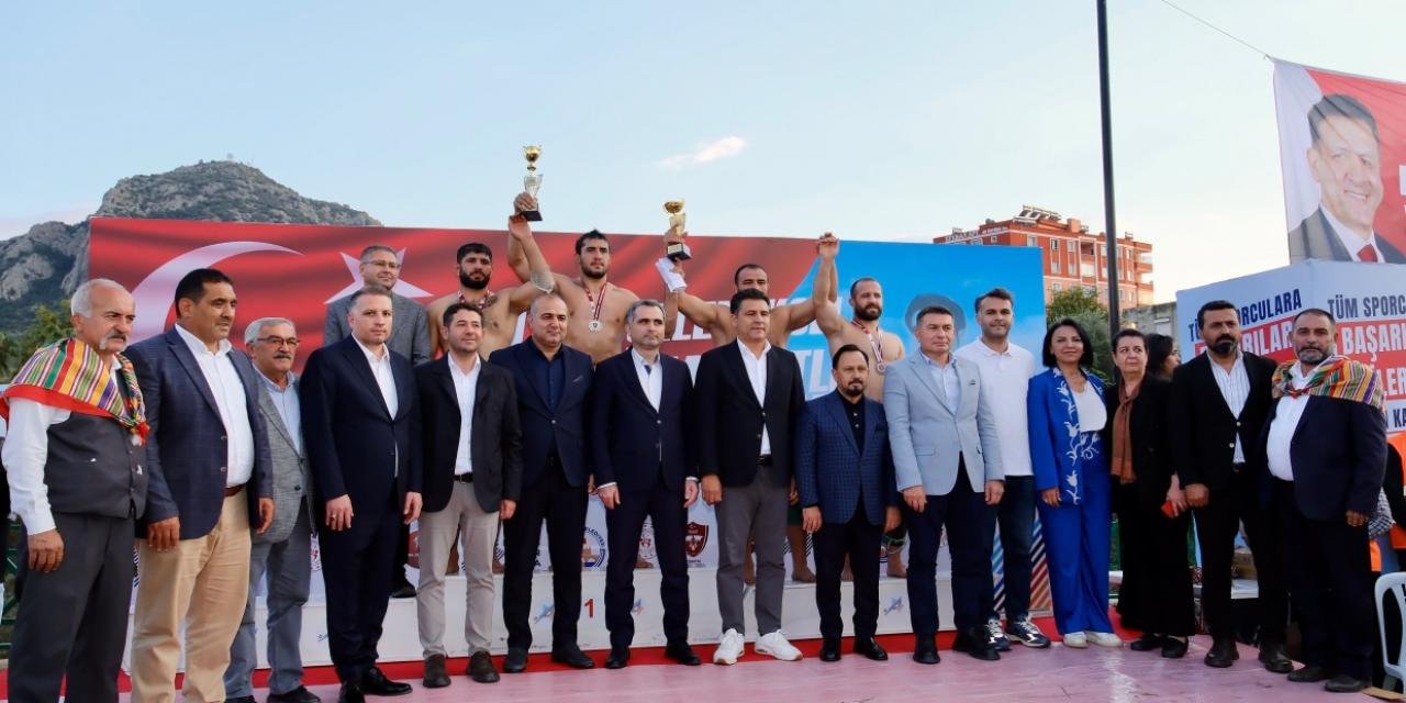 10. İsmet Atlı Karakucak Güreşleri Yapıldı