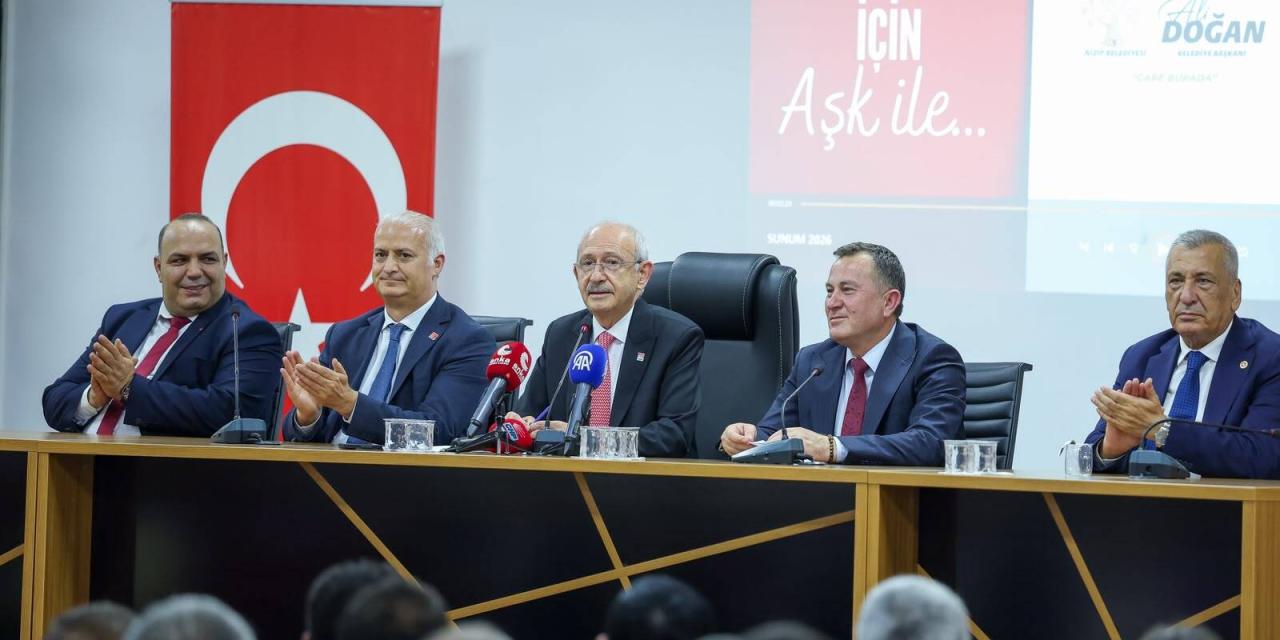 CHP Lideri Kemal Kılıçdaroğlu Nizip Belediyesi'ni Ziyaret Etti: 