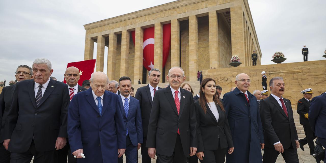 CHP Genel Başkanı Kemal Kılıçdaroğlu, Cumhuriyet Bayramı Sebebiyle Anıtkabir’de Düzenlenen Resmi Törene Katıldı