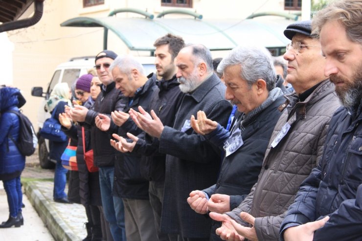 Eski Konya Emniyet Müdürünün eşi ve kızı son yolculuğuna uğurlandı