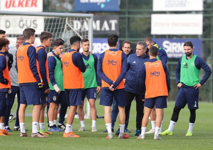 Fenerbahçe’de Antalyaspor maçı hazırlıkları başladı