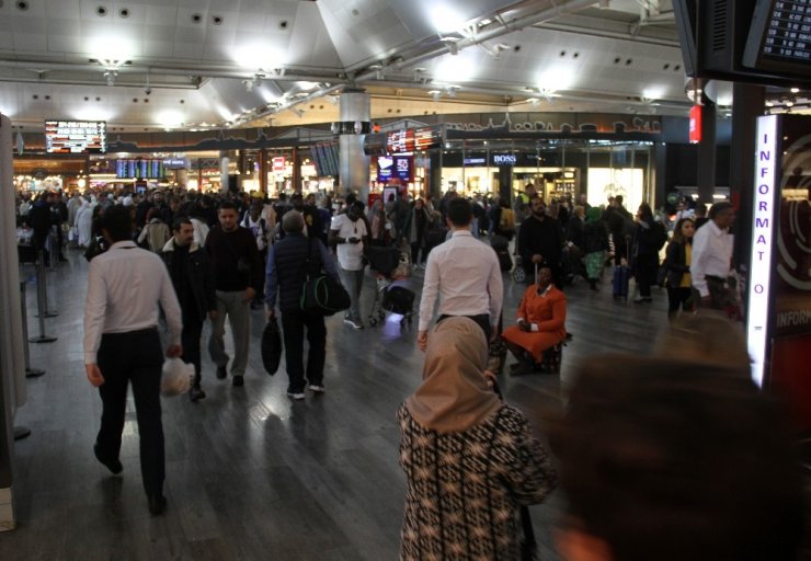Atatürk Havalimanı’nda yılbaşı yoğunluğu