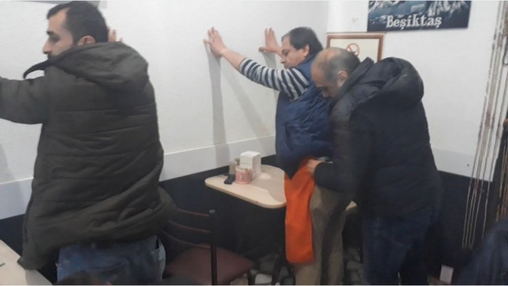 Kartal'da , Tantuniciye uyuşturucu baskını