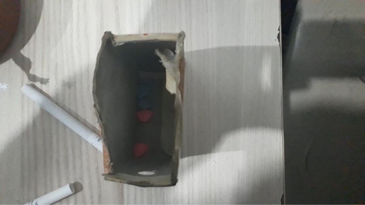 Kartal'da , Tantuniciye uyuşturucu baskını