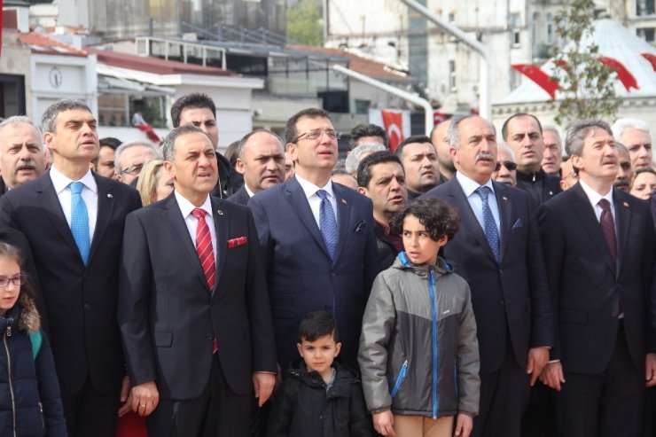 Taksim’de 23 Nisan coşkusu