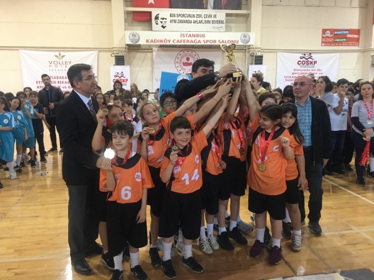 Kadıköy’de Geleneksel Çocuk Oyunları Liginde ödüller sahiplerini buldu