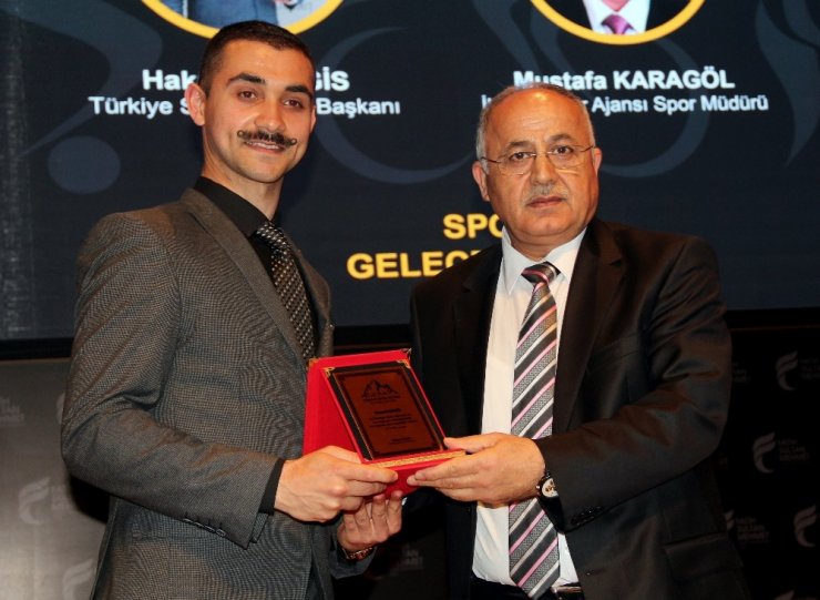 Türkiye Spor Zirvesi ödülleri sahiplerini buldu