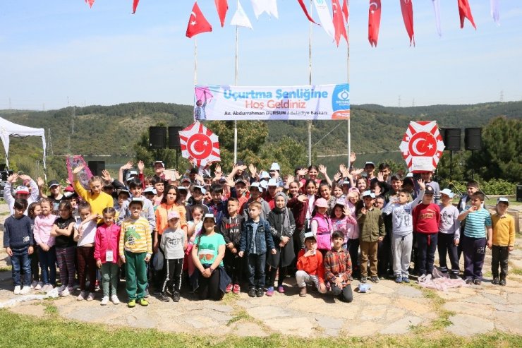 Yetim öğrenciler Sultangazi’deki Uçurtma Şenliği’nde buluştu
