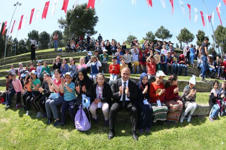 Yetim öğrenciler Sultangazi’deki Uçurtma Şenliği’nde buluştu