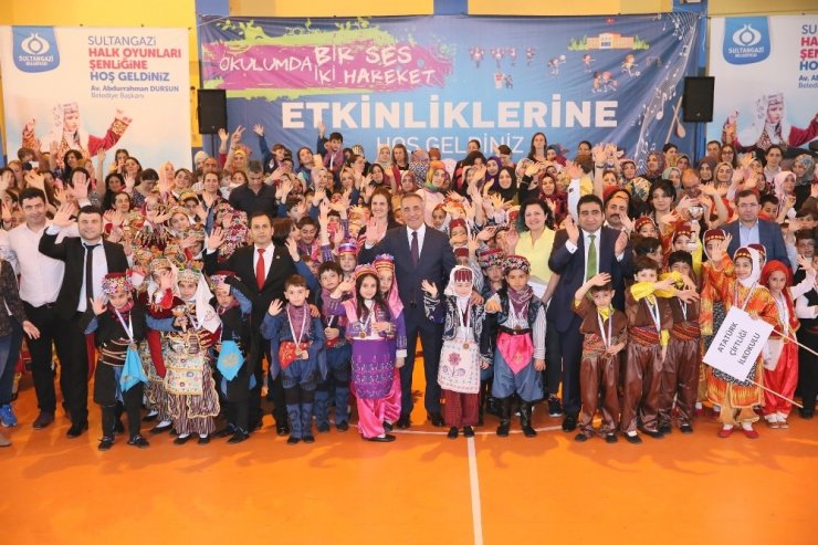 Sultangazi’de Geleneksel Halk Oyunları Şenliği düzenlendi