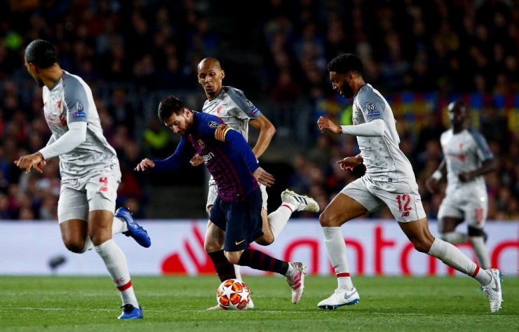 Barcelona final kapısını araladı