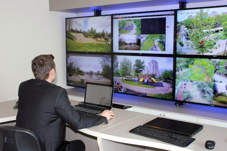 İstanbul’da parklarda acil durum butonu uygulaması başladı