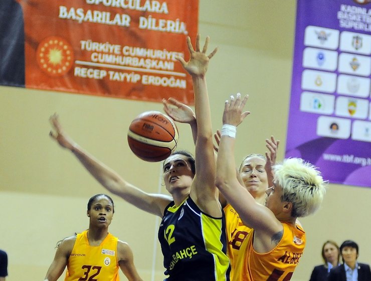 Kadınlar Basketbol Süper Ligi: Galatasaray: 49 - Fenerbahçe: 57