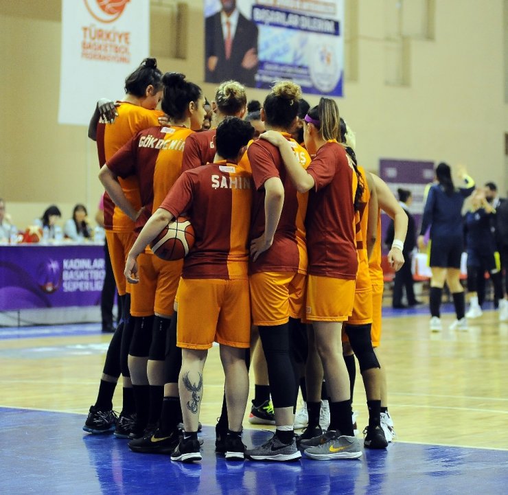 Kadınlar Basketbol Süper Ligi: Galatasaray: 49 - Fenerbahçe: 57