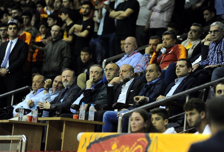 Kadınlar Basketbol Süper Ligi: Galatasaray: 49 - Fenerbahçe: 57