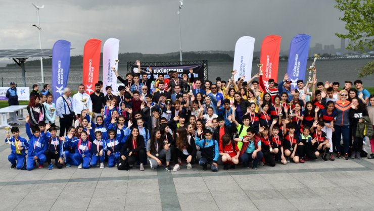 Küçükçekmece’de gençlik koşusu gerçekleştirildi