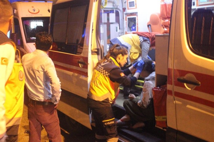 Fatih Yedikule’de binanın tabanı çöktü: 1’i çocuk 5 kişi yaralandı