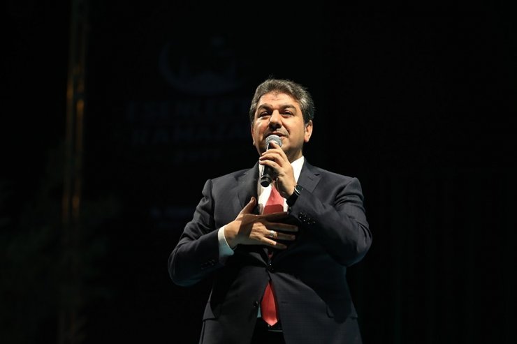 Esenler’de Yusuf Güney’den ilahiler