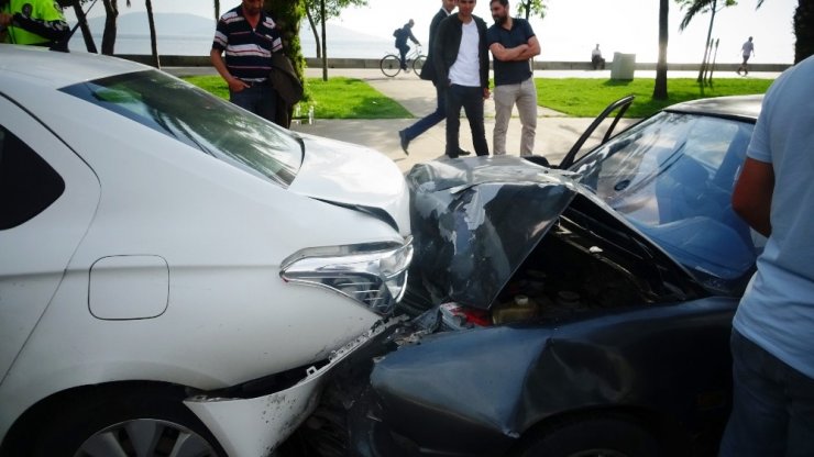 Kartal sahil yolunda trafik kazası: 3 yaralı