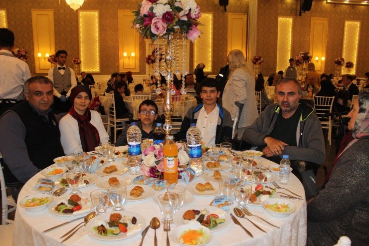 Engelli vatandaşlar ve aileleri Başakşehir’de iftarda buluştu