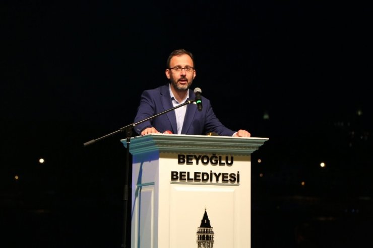 Karaköy Rıhtımı’nda İftar