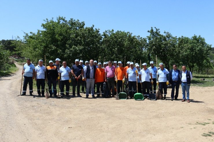 Piknikçiler Aydos Ormanı'nı çöplüğe çevirdi