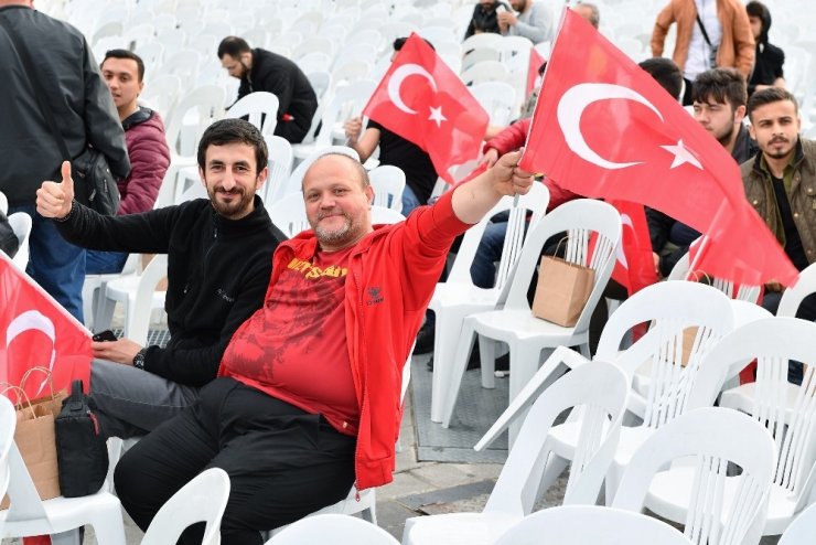 Taksim Meydanı’nda dev ekranda "Final Four" heyecanı