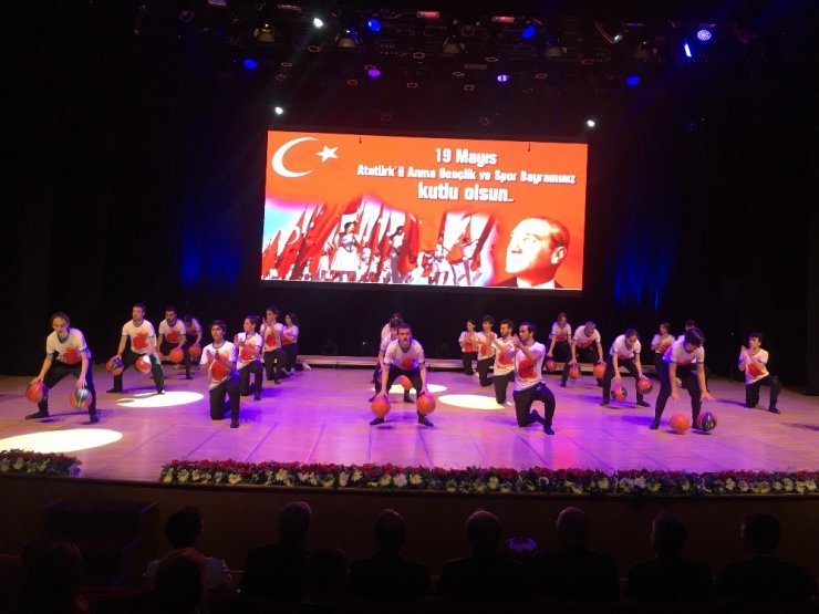 19 Mayıs’ın 100’üncü yılı İstanbul’da çeşitli etkinliklerle kutlandı