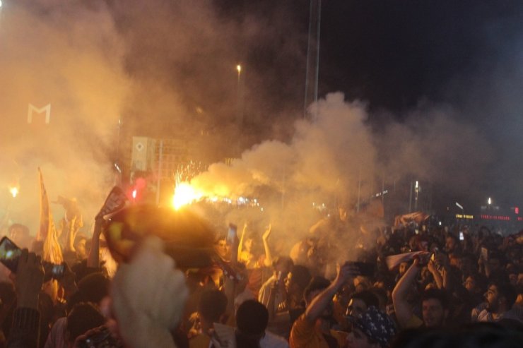 Taksim’de şampiyonluk coşkusu