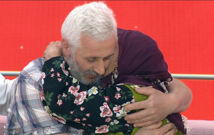 85 Yaşındaki Anne 60 Yıl Sonra Oğluna Müge Anlı'da Kavuştu