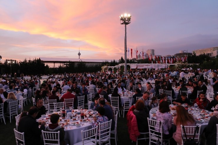 Başkan Akgün: "Sizlerle birlikte başarmaya devam ediyorum”