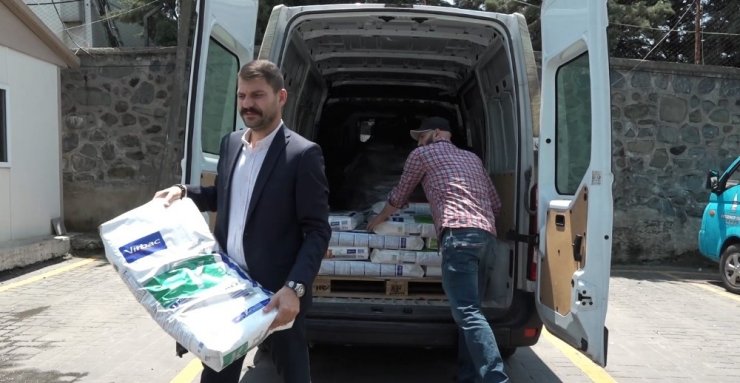Beyoğlu Belediyesi Hayvan Barınağı’na 1.5 ton ilaçlı mama bağışı