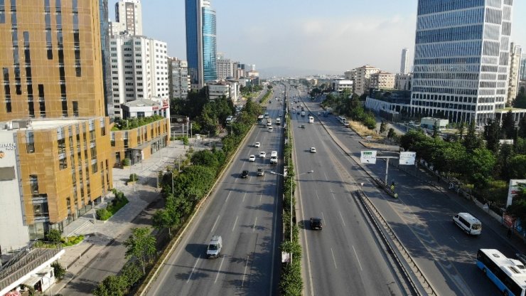 İstanbul trafiğinde sıra dışı Pazartesi