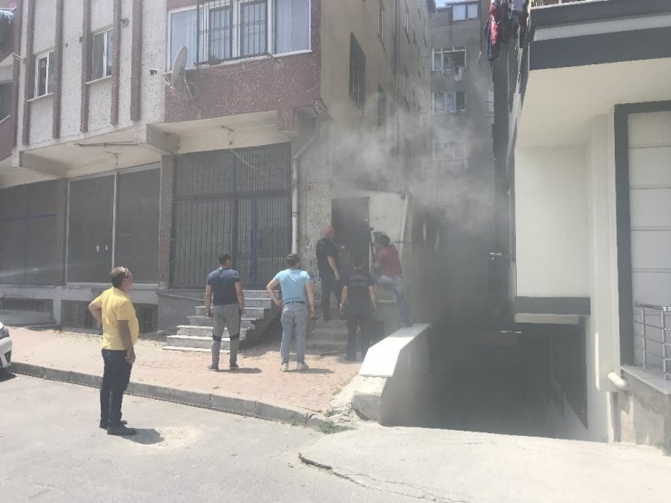 Kağıthane’de korkutan yangın