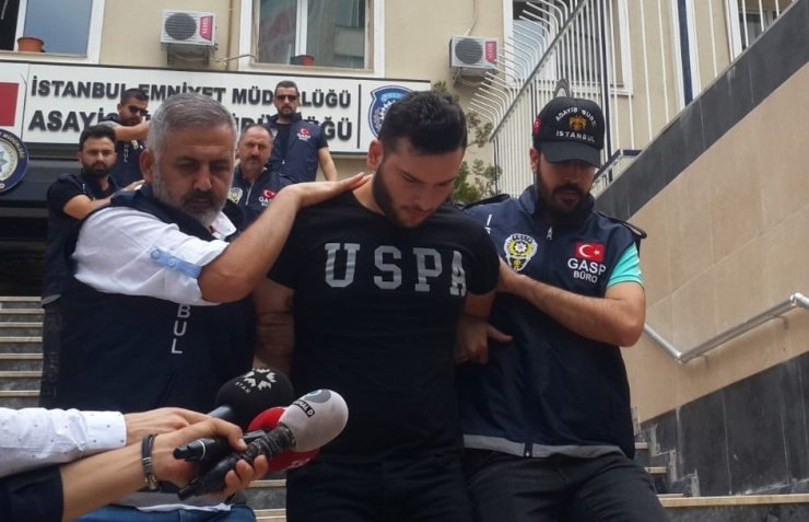 Şişli’de motosikletli gaspçılar güvenlik kamerasında