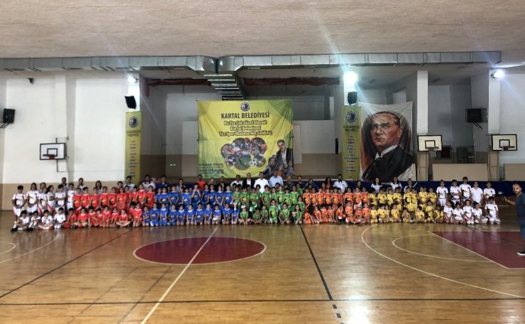 Kartal’da Yaz Spor Okulları’nda çocuklar eğitim alıyor